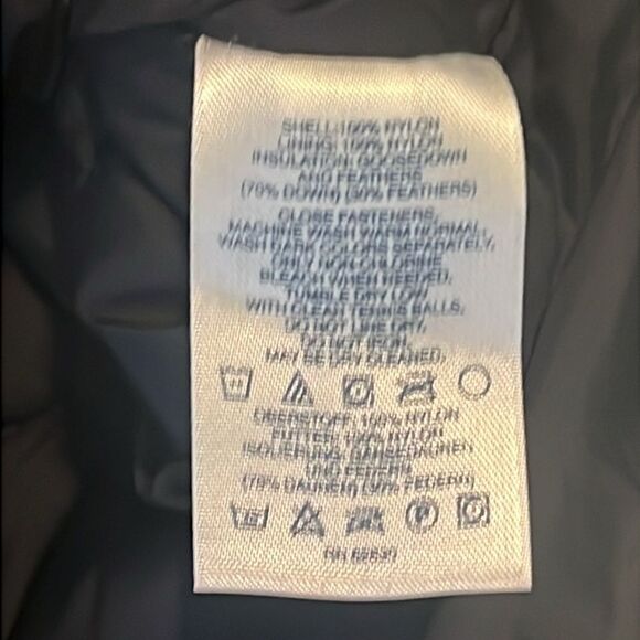 Lands' End Black Nylon Snap Closure Puffer Down Vest Size Large - Picture 7 of 9